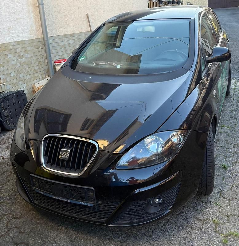Schwarz Gebraucht 2010 Seat Altea Van / Kleinbus | 3.200 € (Guter Preis) - Bild 1/4