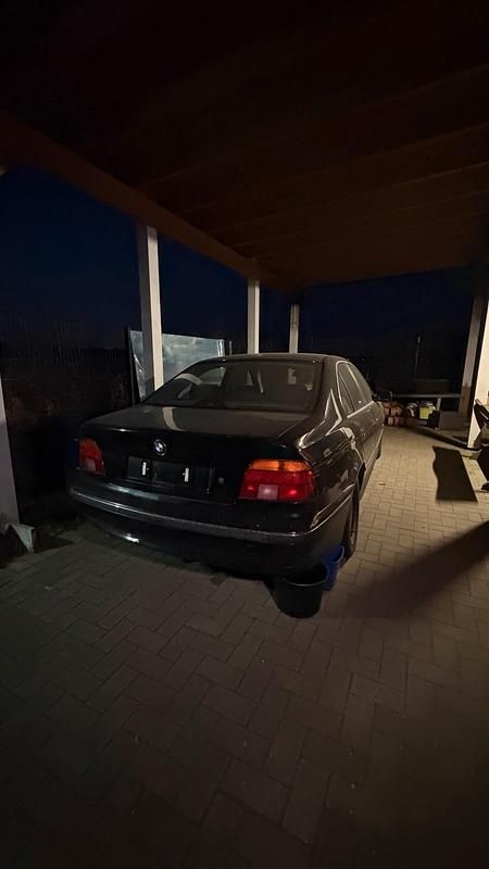 Gebraucht BMW 523 170 PS (125 kW) 1998 Schwarz Limousine