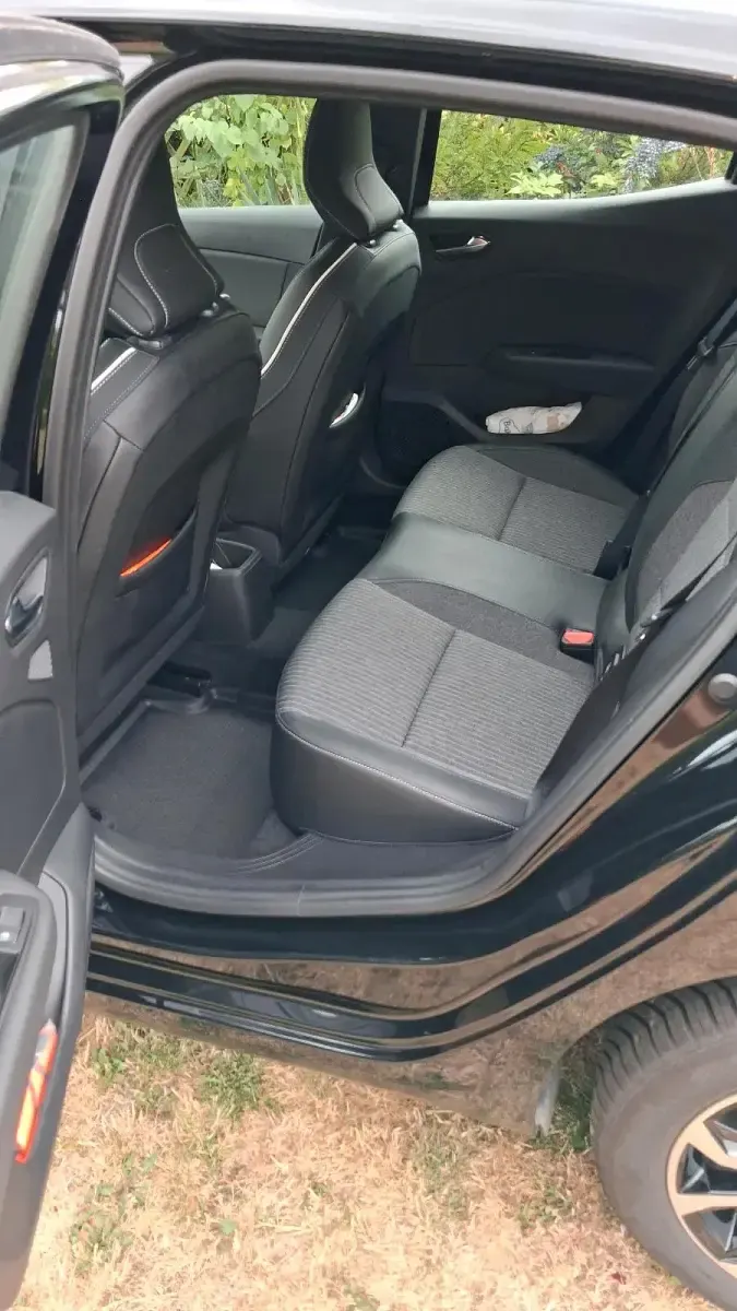 Gebraucht Renault Clio Intens 91 PS (66 kW) 2022 Schwarz Kleinwagen