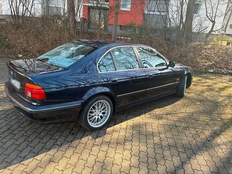 Gebraucht BMW 523 170 PS (125 kW) 2000 Blau Limousine
