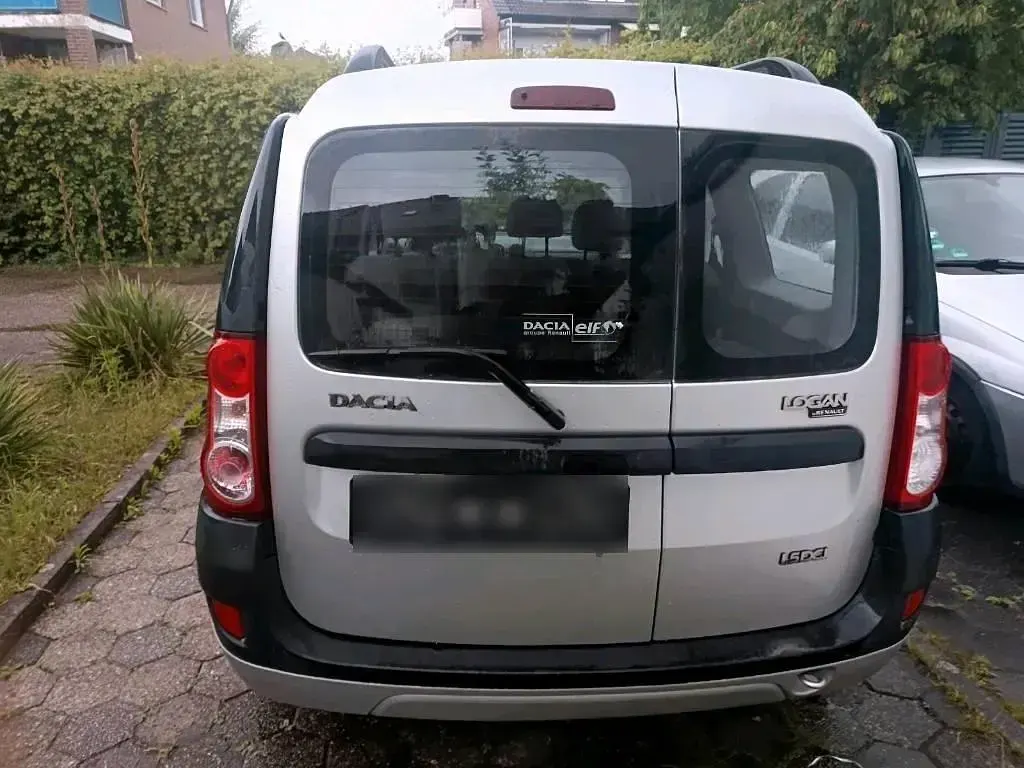 Gebraucht Dacia Logan 68 PS (50 kW) 2009 Silber Van / Kleinbus
