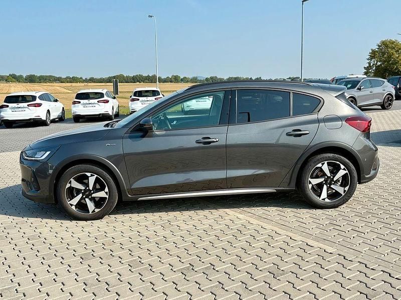 Usata Ford Focus Active 155 CV (114 kW) 2024 Grigio Berlina