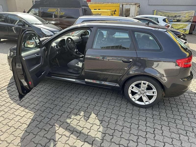Gebraucht Audi A3 Ambition 125 PS (91 kW) 2010 Grau Kleinwagen