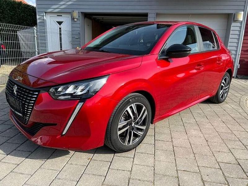 Gebraucht Peugeot 208 Active 101 PS (74 kW) 2023 Rot Kleinwagen