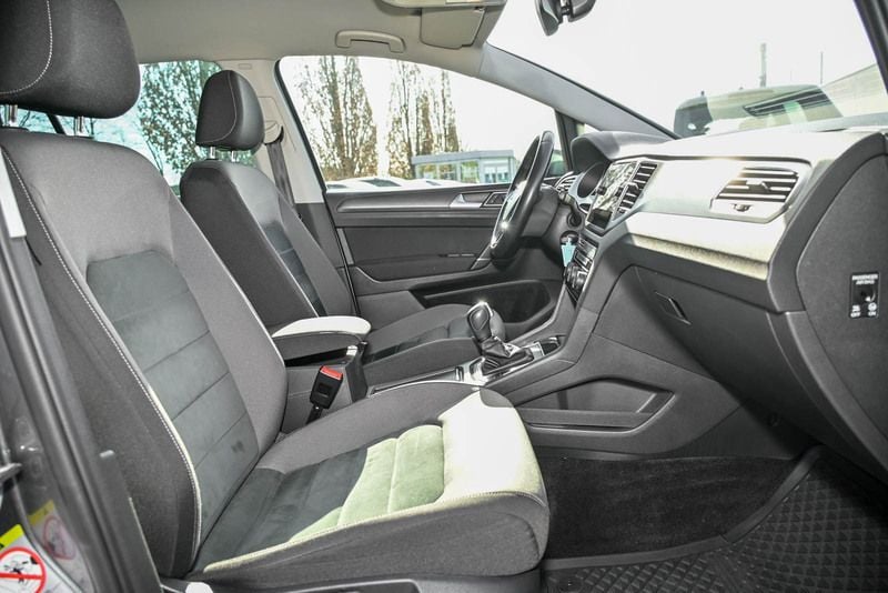 Gebraucht VW Golf Sportsvan Comfortline 150 PS (110 kW) 2020 Grau Van / Kleinbus