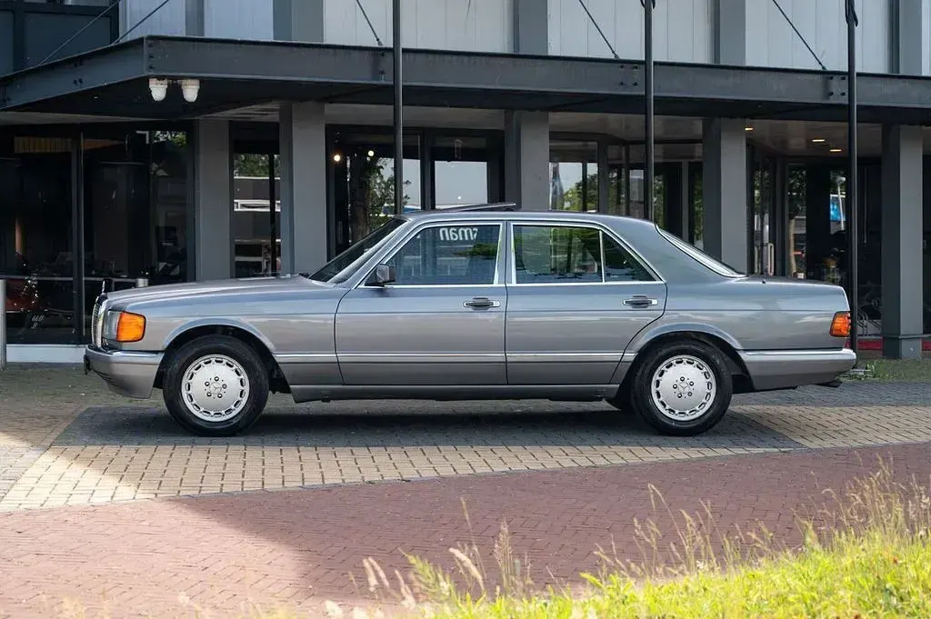 Gebraucht Mercedes S300 179 PS (131 kW) 1987 Grau Limousine