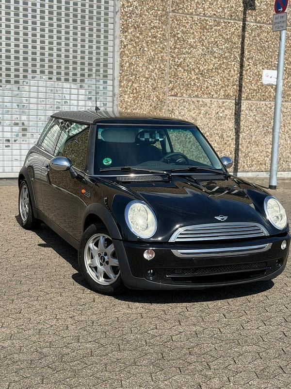 Usado Mini ONE 90 HP (66 kW) 2005 Preto Citadino