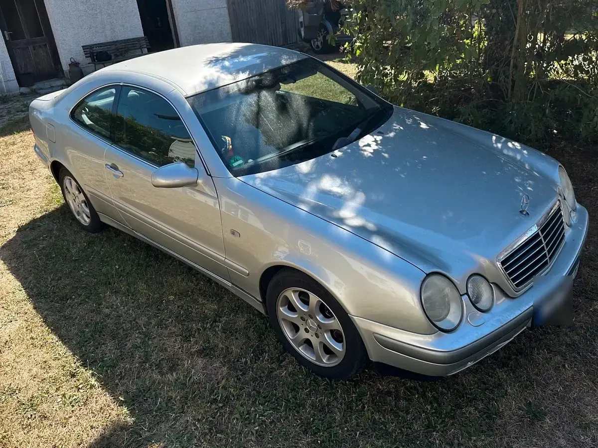 Gebraucht Mercedes CLK320 218 PS (160 kW) 1998 Silber Coupé