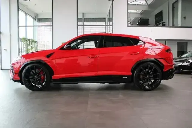 Gebraucht Lamborghini Urus 666 PS (489 kW) 2023 Rot SUV