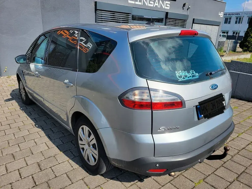 Gebraucht Ford S-MAX Ambiente 140 PS (102 kW) 2007 Grau Van / Kleinbus