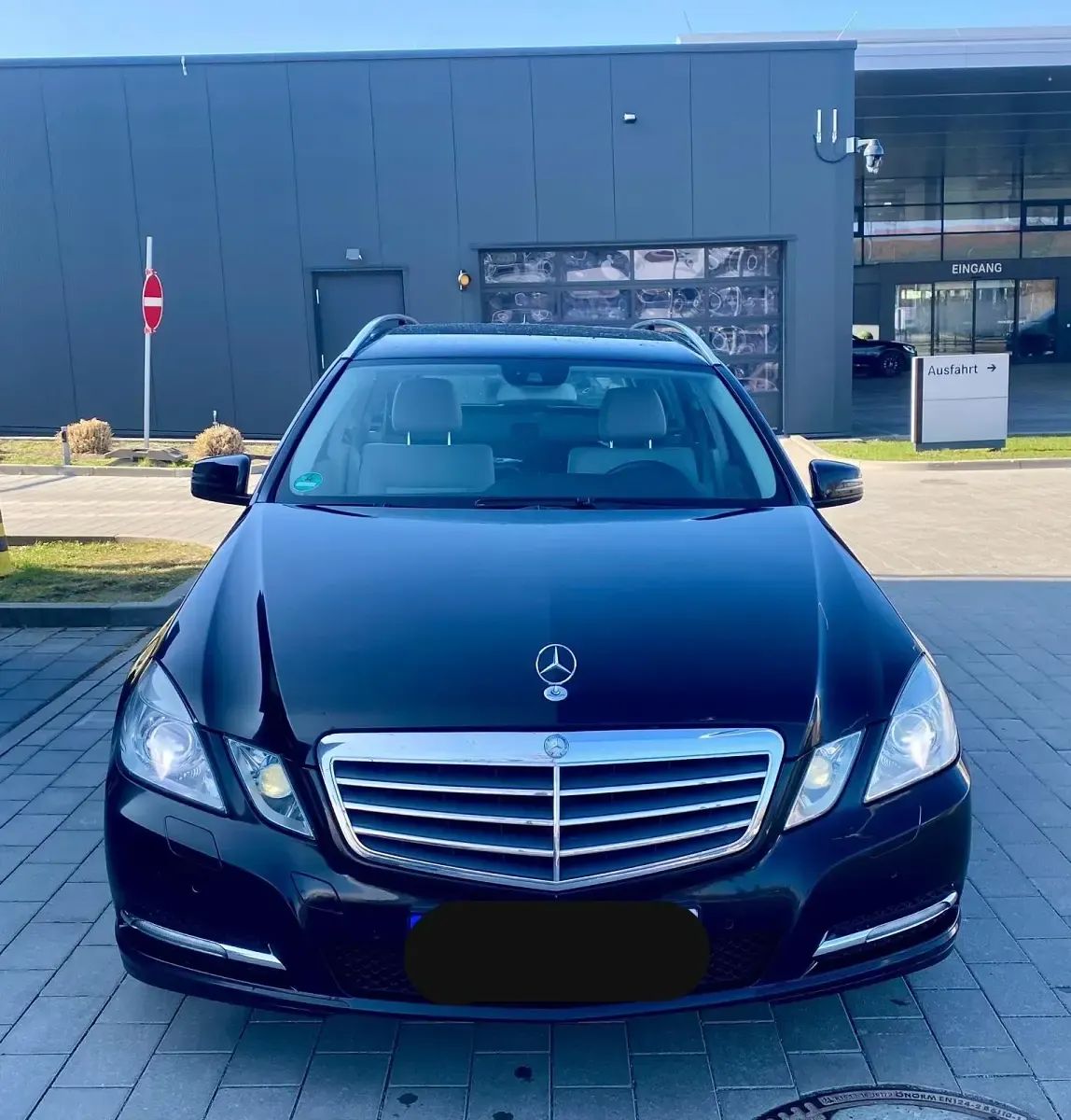 Gebraucht Mercedes E220 170 PS (125 kW) 2012 Schwarz Kombi
