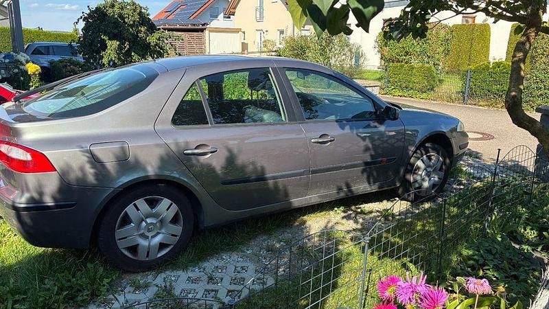 Gebraucht Renault Laguna II 135 PS (99 kW) 2003 Grau Limousine