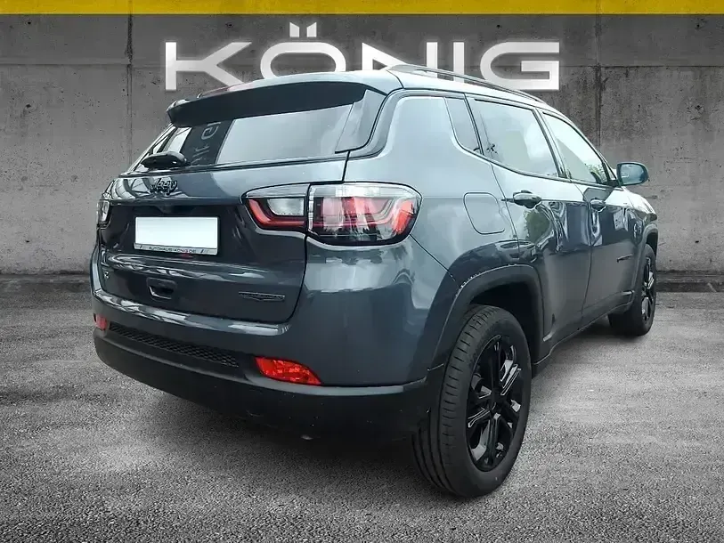 Second-hand Jeep Compass Night Eagle 131 CP (96 kW) 2023 Negru SUV