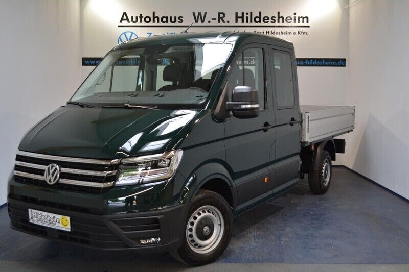 Grün Gebraucht 2024 VW Crafter Trendline Van | 46.990 € (Etwas zu teuer) - Bild 1/4