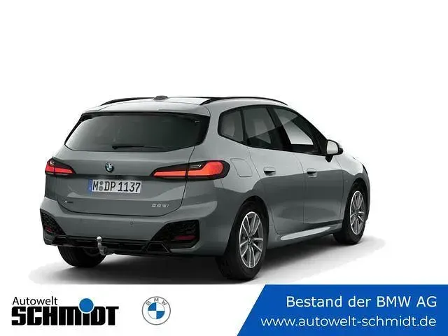 Gebraucht BMW 223 Active Tourer Comfort Edition 218 PS (160 kW) 2026 Skyscraper grau Van / Kleinbus