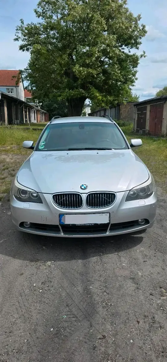 Gebraucht BMW 525 177 PS (130 kW) 2006 Grau Kombi