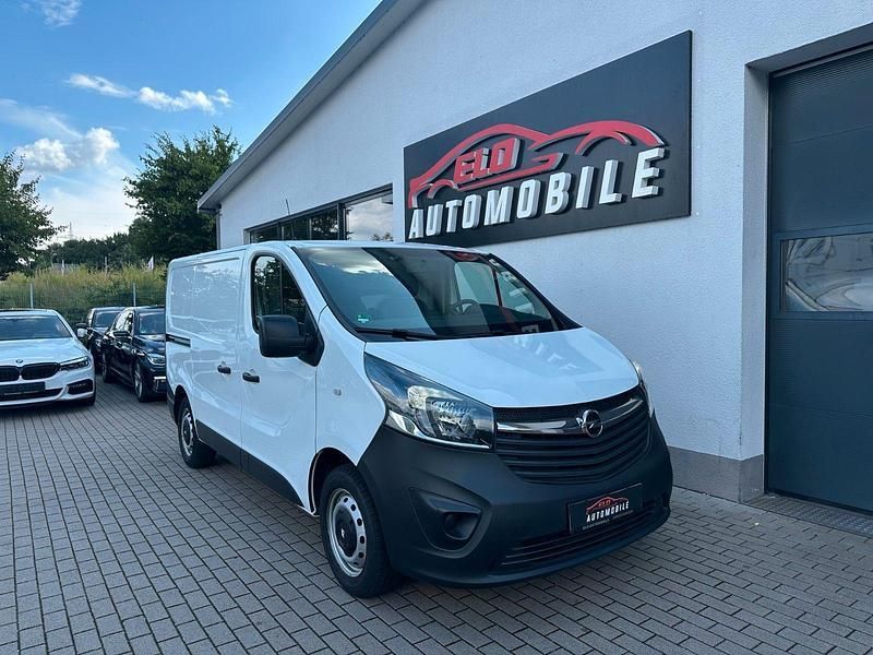 Weiß Gebraucht 2017 Opel Vivaro Van | 16.900 € (Etwas zu teuer) - Bild 1/4