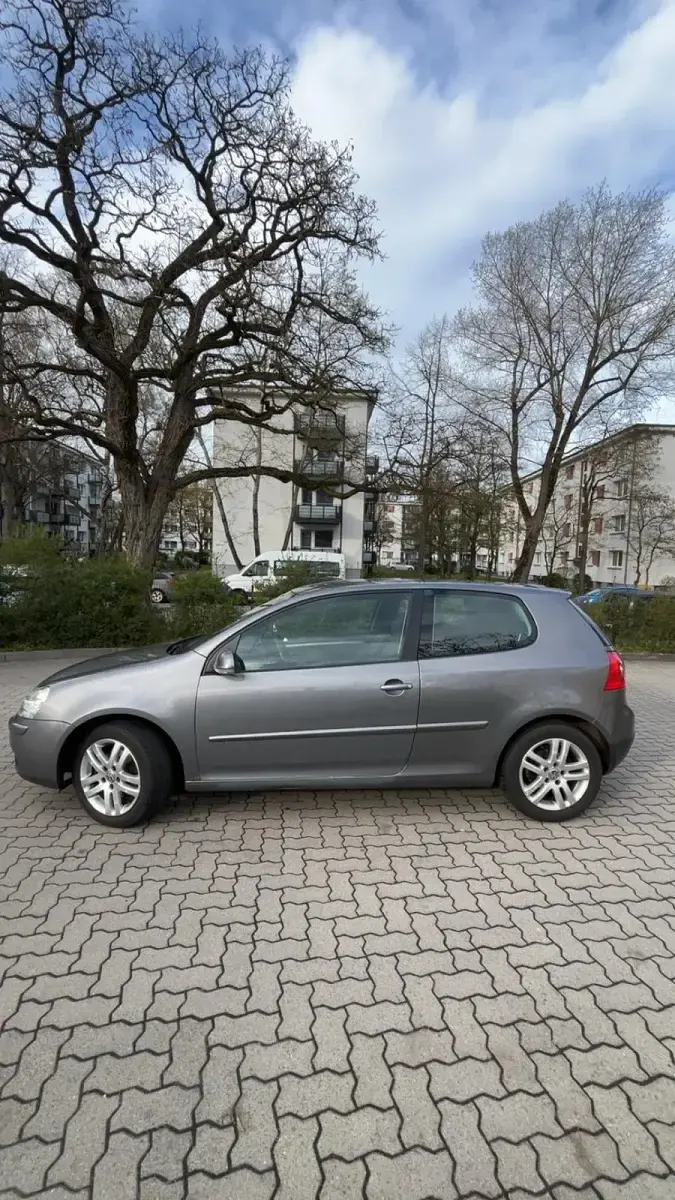 Gebraucht VW Golf V 80 PS (58 kW) 2007 Grau Limousine
