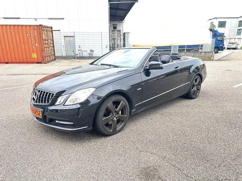 Gebraucht Mercedes E350 265 PS (194 kW) 2012 Schwarz Cabrio