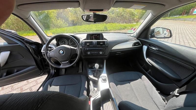 Gebraucht BMW 116 136 PS (100 kW) 2014 Schwarz Kleinwagen