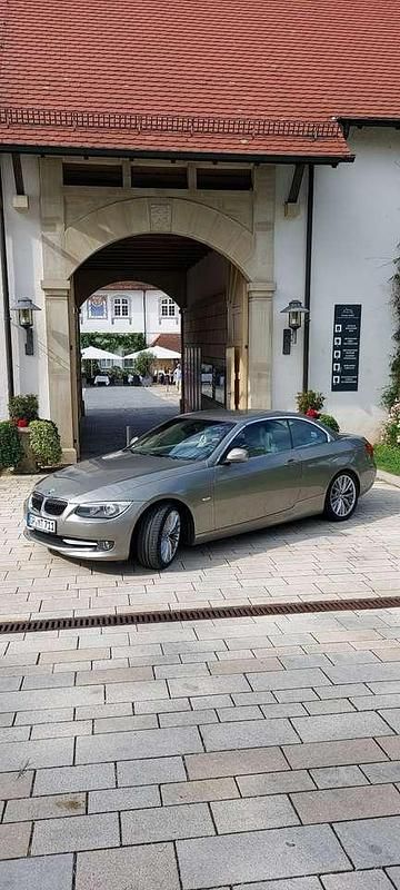 Silber Gebraucht 2011 BMW 330 Cabriolet Cabrio | 13.500 € (Guter Preis) - Bild 1/4