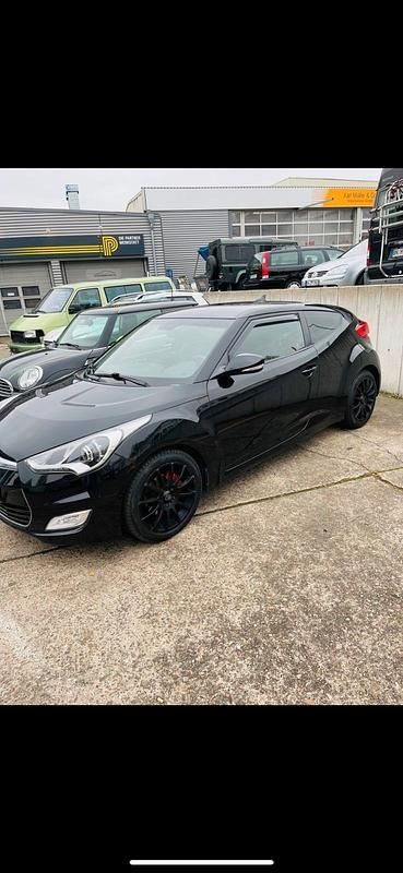 Schwarz Gebraucht 2012 Hyundai Veloster GO! Kleinwagen | 5.999 € (Fairer Preis) - Bild 1/4