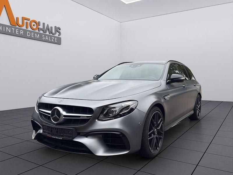 Grau Gebraucht 2017 Mercedes E63 AMG AMG Limousine | 48.900 € (Superpreis) - Bild 1/4
