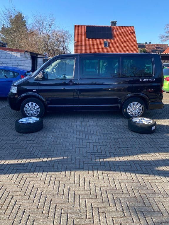 Gebraucht VW Multivan 174 PS (127 kW) 2009 Schwarz Van