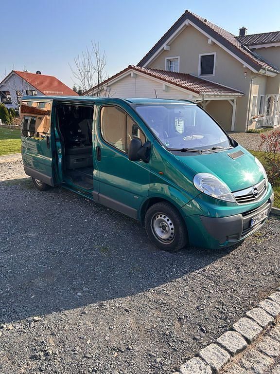 Gebraucht Opel Vivaro Cosmo 145 PS (106 kW) 2010 Grün Van / Kleinbus