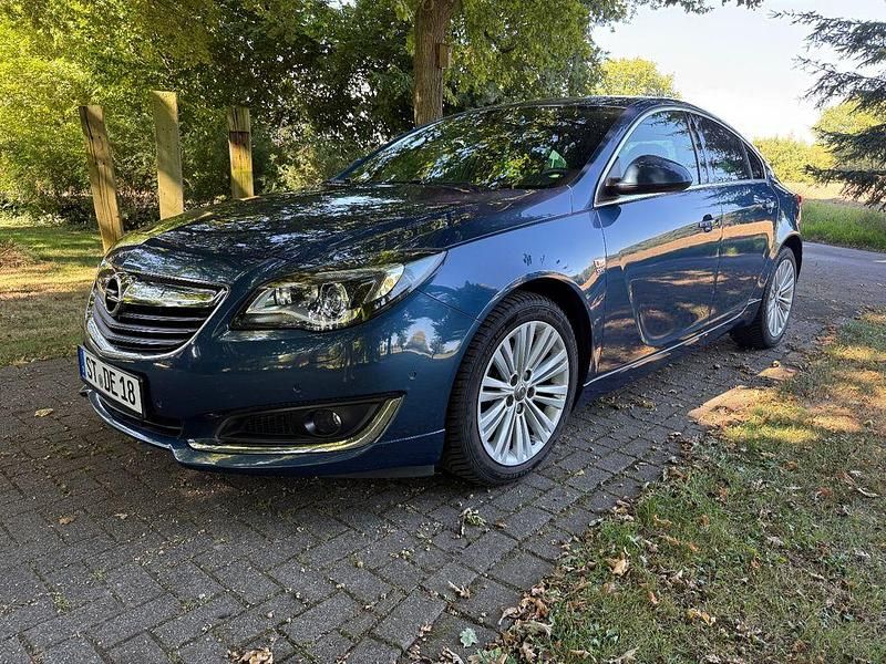 Blau Gebraucht 2016 Opel Insignia OPC Limousine | 11.000 € (Fairer Preis) - Bild 1/4