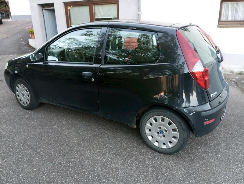 Schwarz Gebraucht 2007 Fiat Punto Kleinwagen | 500 € - Bild 1/4