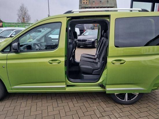 Gebraucht VW Caddy Style 122 PS (89 kW) 2024 Gold Van / Kleinbus