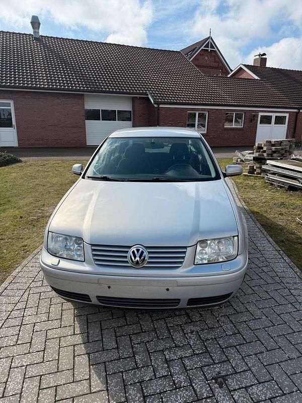 Gebraucht VW Bora 101 PS (74 kW) 1999 Silber Limousine