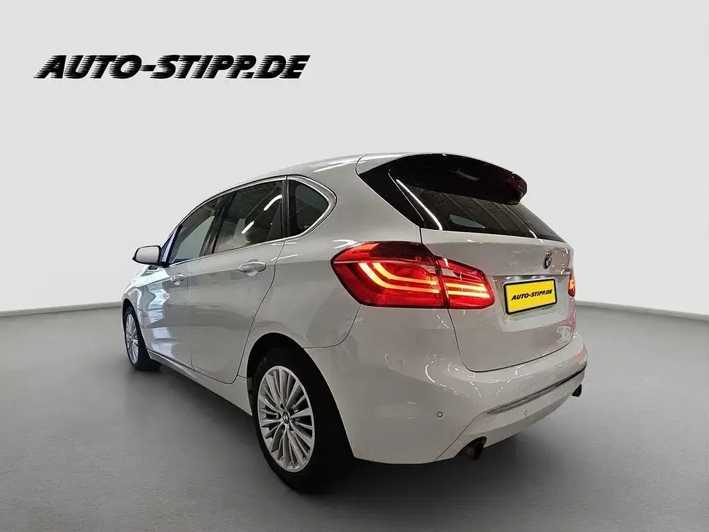 Gebraucht BMW 220 Active Tourer Luxury Line 192 PS (141 kW) 2016 Alpinweiss iii Van / Kleinbus