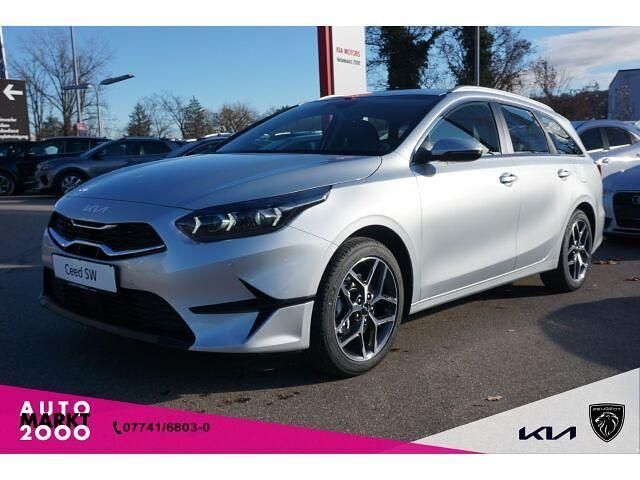 Silber Neu 2025 Kia Ceed Sportswagon Spirit Kombi | 29.590 € (Teuer) - Bild 1/4