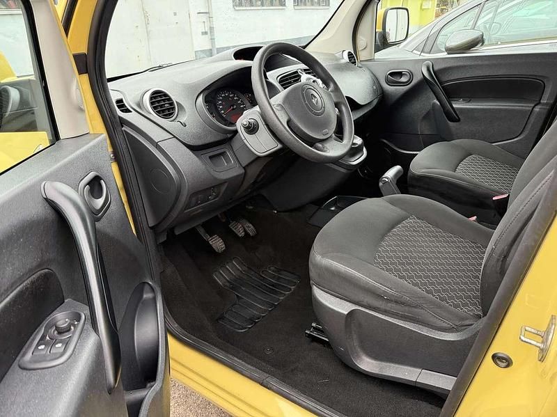 Gebraucht Renault Kangoo Authentique 106 PS (77 kW) 2011 Zitronengelb Van / Kleinbus