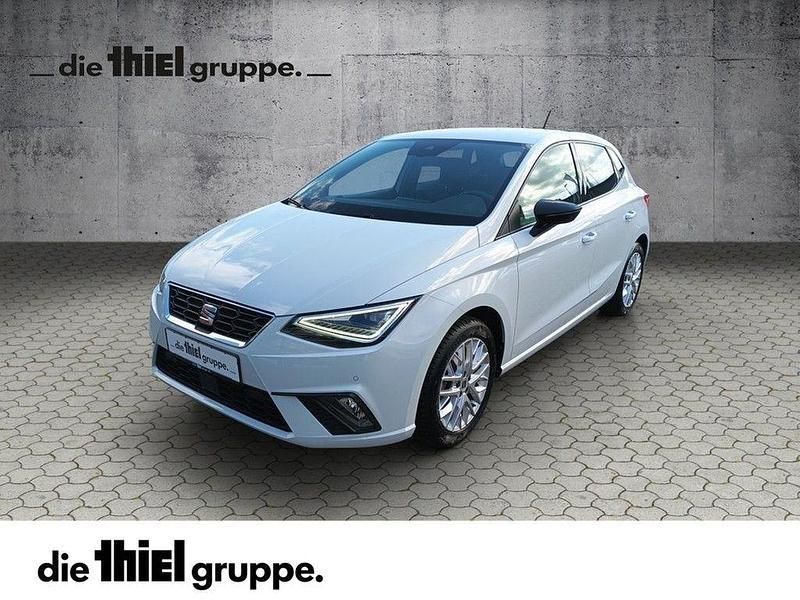 Weiß Gebraucht 2024 Seat Ibiza FR Limousine | 18.990 € (Fairer Preis) - Bild 1/4