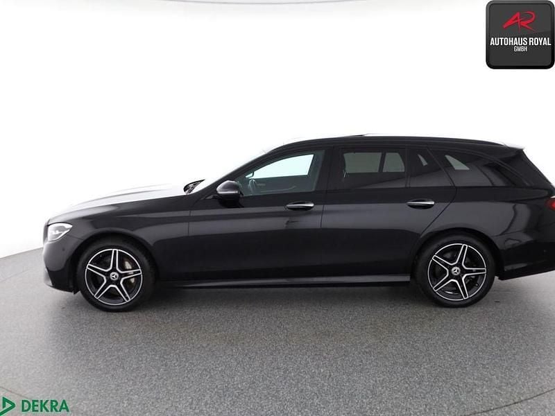 Gebraucht Mercedes E300 AMG 320 PS (235 kW) 2022 Schwarz Limousine