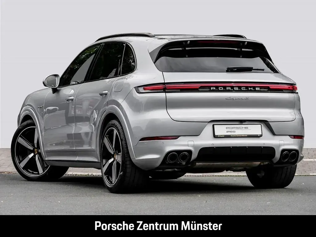 Gebraucht Porsche Cayenne S E-Hybrid 519 PS (381 kW) 2024 Silber SUV