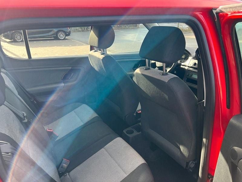 Gebraucht Skoda Fabia 60 PS (44 kW) 2012 Rot Kleinwagen
