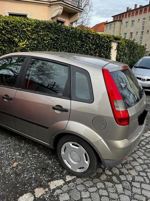 Second-hand Ford Fiesta 69 CP (50 kW) 2003 Bej Hatchback