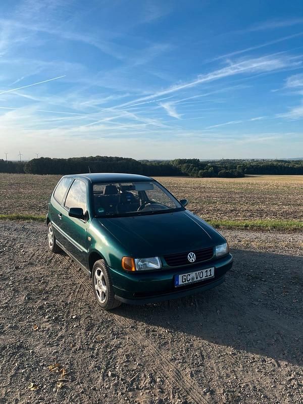 Grün Gebraucht 1996 VW Polo Kleinwagen | 500 € (Fairer Preis) - Bild 1/4