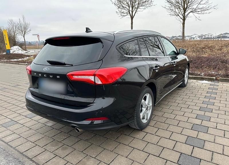 Gebraucht Ford Focus 120 PS (88 kW) 2021 Schwarz Kombi