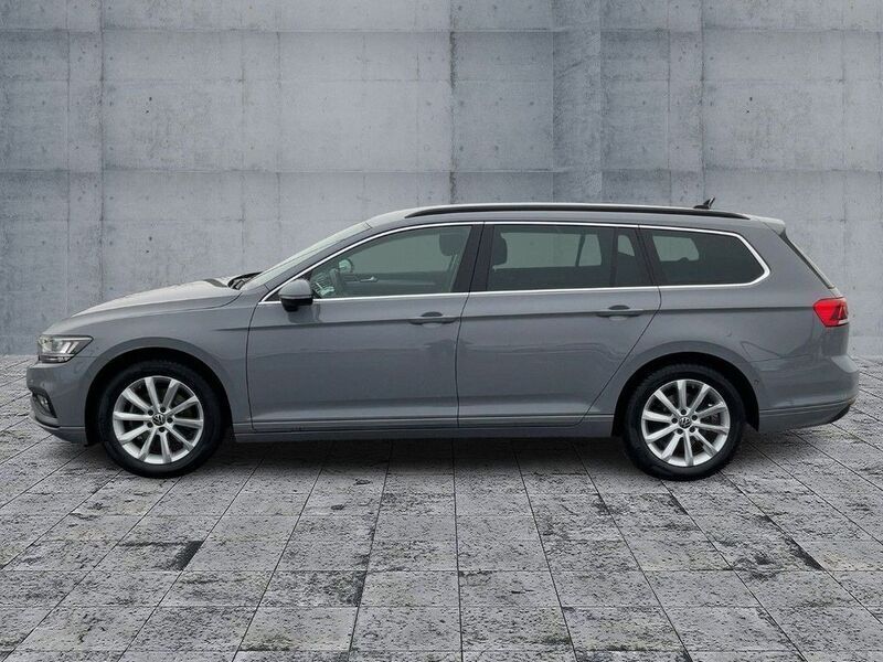 Gebraucht VW Passat Business 200 PS (147 kW) 2023 Grau Kombi
