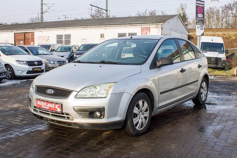 Gebraucht Ford Focus 101 PS (74 kW) 2005 Silber Limousine