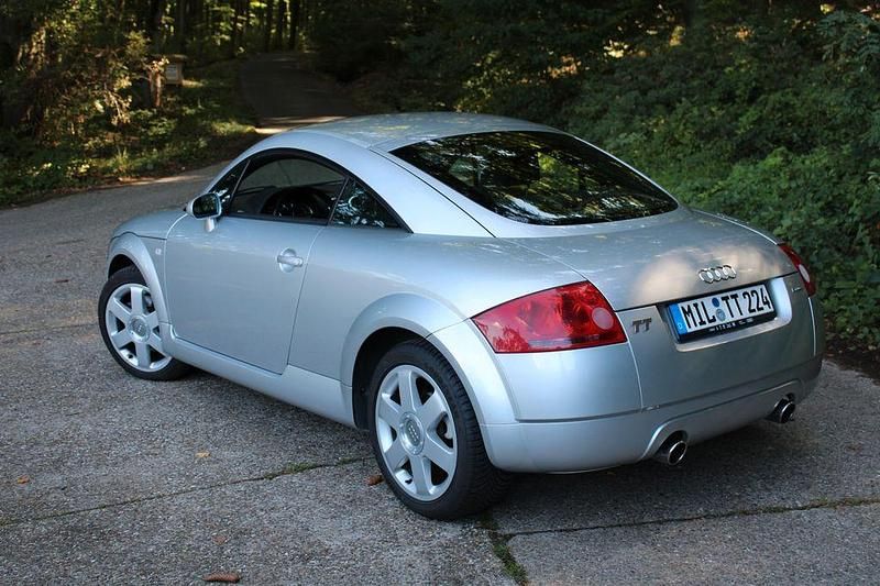 Silber Gebraucht 2000 Audi TT Sport Coupé | 12.900 € - Bild 1/4