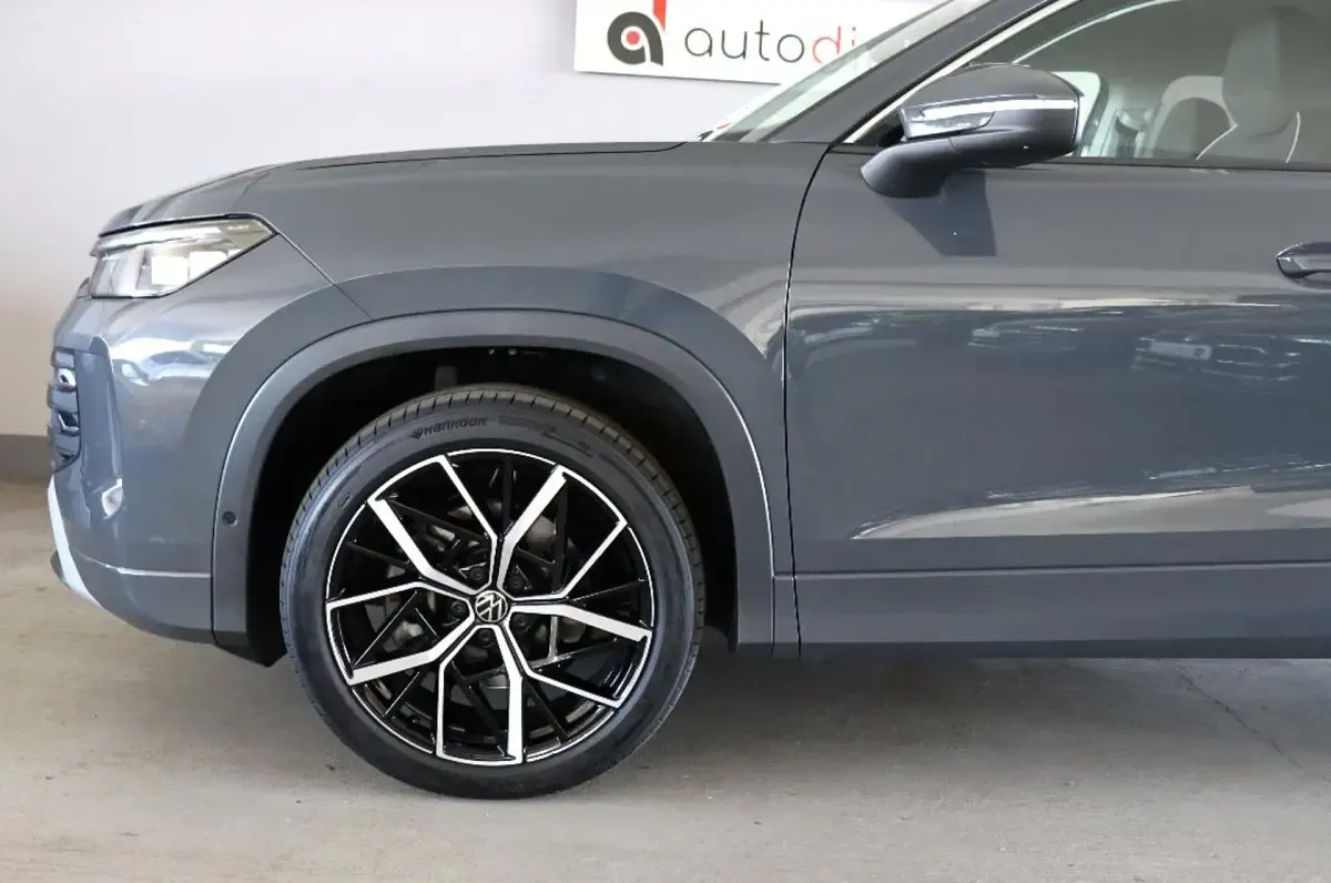 Gebraucht VW Tayron Elegance 150 PS (110 kW) 2025 Grau SUV