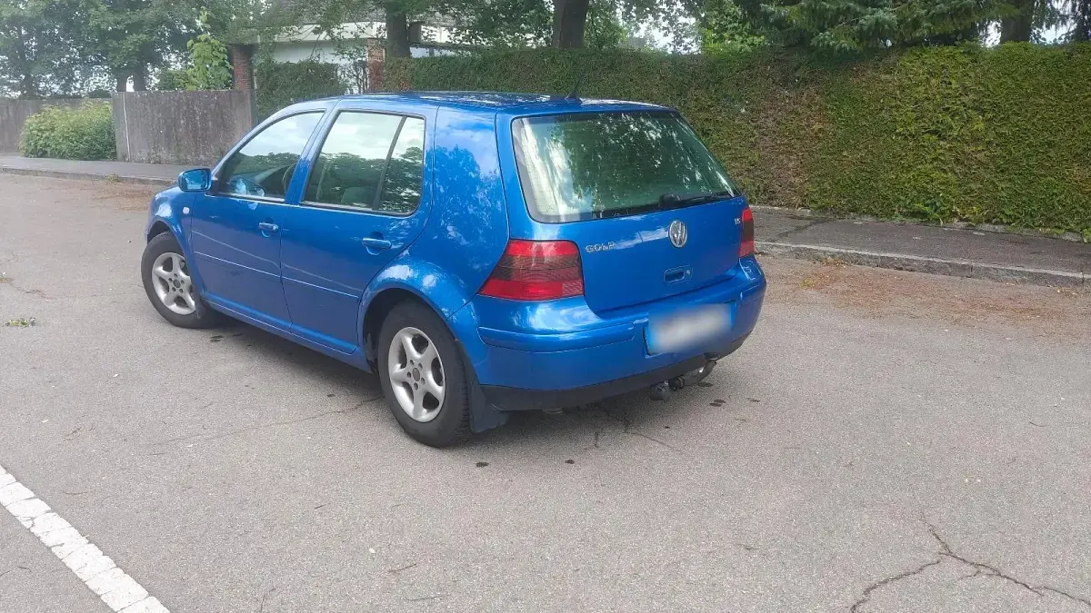 Gebraucht VW Golf IV 102 PS (75 kW) 2000 Blau Limousine