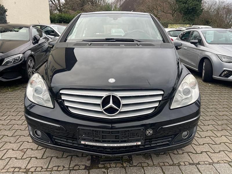 Schwarz Gebraucht 2006 Mercedes B150 Van / Kleinbus | 4.490 € (Fairer Preis) - Bild 1/4
