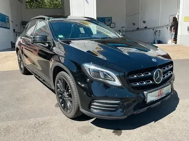 Gebraucht Mercedes GLA250 AMG 211 PS (155 kW) 2018 Schwarz SUV
